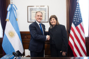 Bullrich se tensa con el Senado: “Es ridículo pensar que un extranjero se va a llevar parte de la Argentina"