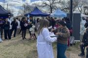 La UNLP y el Municipio llevaron postas de salud gratuitas a Los Hornos