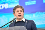 Axel dijo que Milei es el único presidente del mundo que destruye su propia industria: “Es irracional y demencial”