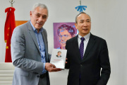 Cagliardi recibió al embajador de China y analizaron oportunidades de desarrollo para Berisso