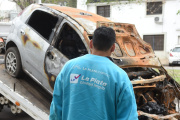 Retiran vehículos abandonados de calles y barrios de La Plata: ya removieron más de 2.500