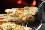 La Plata se suma a la Noche de la Pizza y la Empanada: qué locales tienen promos