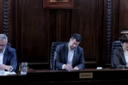 La guerra abierta entre taxistas y choferes de aplicaciones monopolizó el Deliberante: definirá Alak