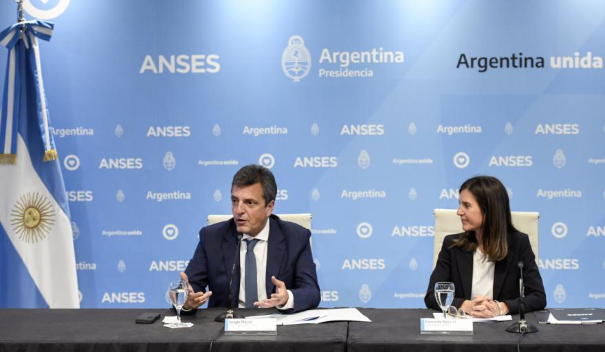 El Gobierno anunció un bono de 10 mil pesos por tres meses para los ...
