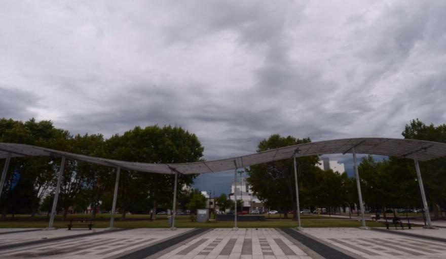 De la lluvia al abrigo: el tiempo en La Plata tras la tormenta