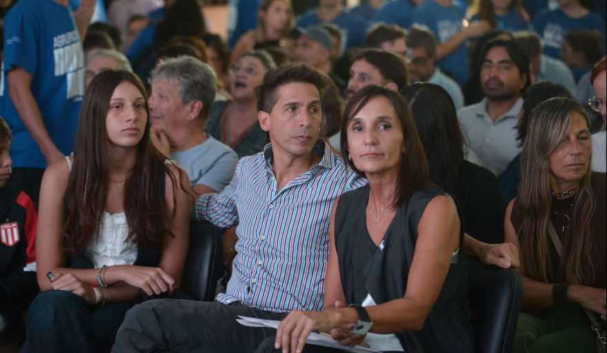 En medio de reclamos Ayelén Sidun fue reelecta decana en Periodismo