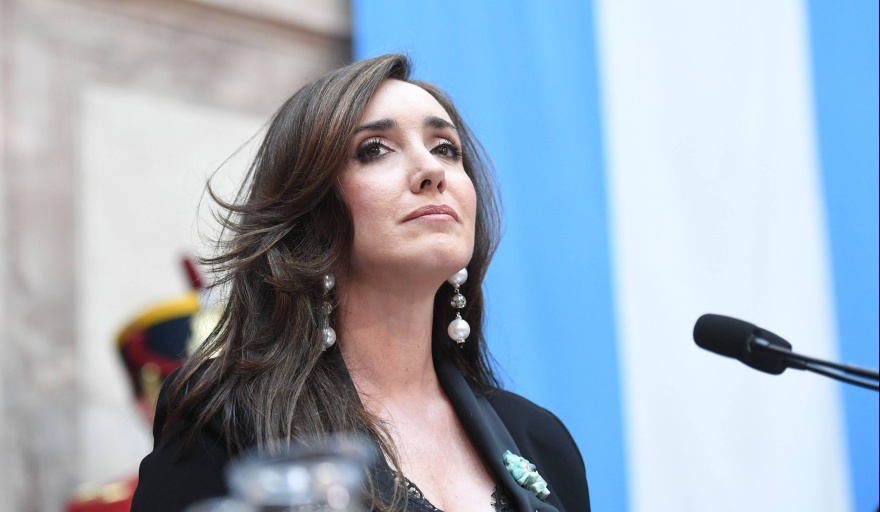 Villarruel calificó como una "vergüenza" la declaración patrimonial de Adorni